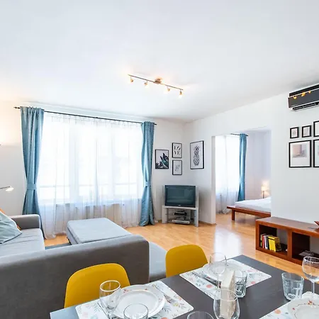 Appartement - Free Parking - Sunny - Spacious Boedapest